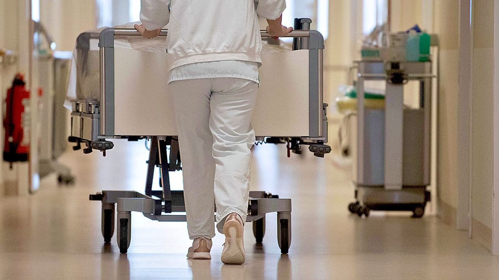 Die  Beschäftigten  in den Krankenhäusern des Altmarkkreises hoffen, dass sie ihr Geld noch erhalten. 