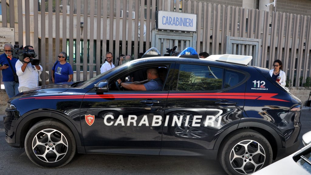 Laut den Carabinieri stehen ein Mann und eine Frau im Verdacht, die Deutsche vorsätzlich getötet zu haben. (Symbolbild)