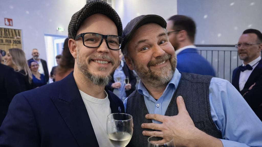 Ein Abend mit Haltung – und Humor: Tobias und Sebastian Hengstmann gehörten zu den Gästen der „Magdeburger des Jahres“-Auszeichnung.