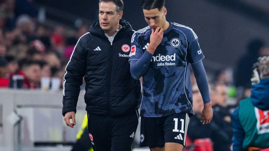 Musste in Stuttgart früh raus: Frankfurts Younes Ebnoutalib.