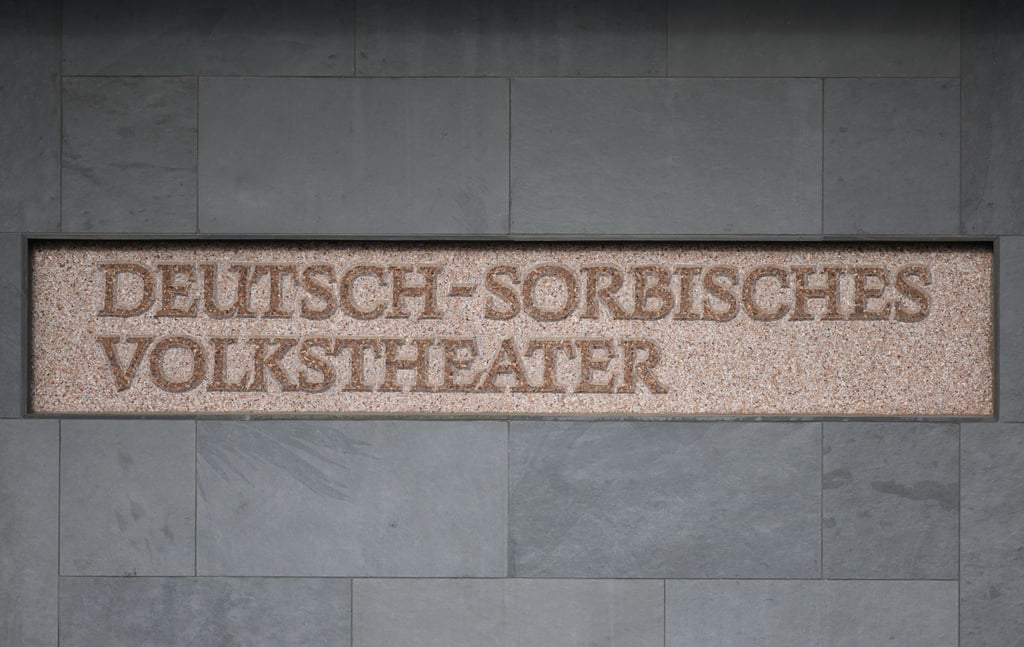 Der große Saal des Theaters wurden mit Tausenden Liter Wasser geflutet. (Archivbild)