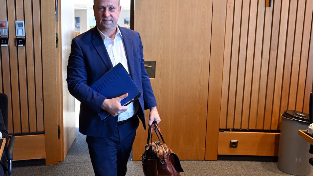 Der FDP-Politiker Joachim Stamp hatte von der Ampel-Regierung den Auftrag, Migrationsabkommen mit Herkunftsstaaten abzuschließen, um Arbeitsmigration zu fördern und Abschiebungen zu erleichtern. (Archivfoto)