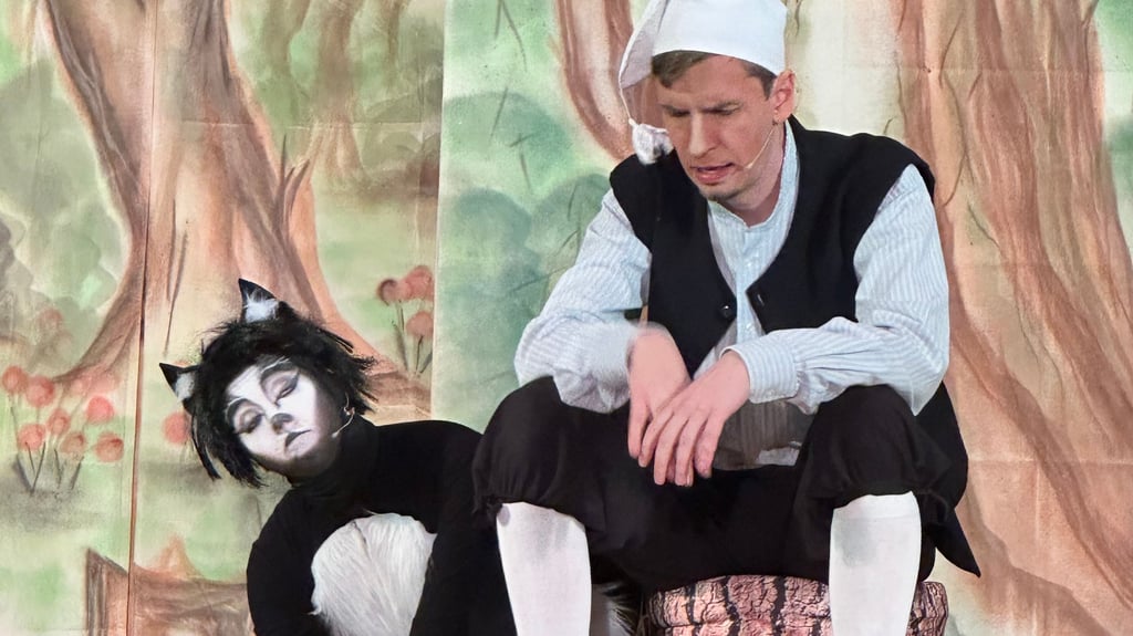 Beim Wintermärchen bringt die Theaterkiste schon seit Jahren Groß und Klein gemeinsam auf die Bühne – wie hier bei einer Aufführung im vergangenen Jahr. Jetzt entsteht ein Stück, in dem ausschließlich Kinder spielen.