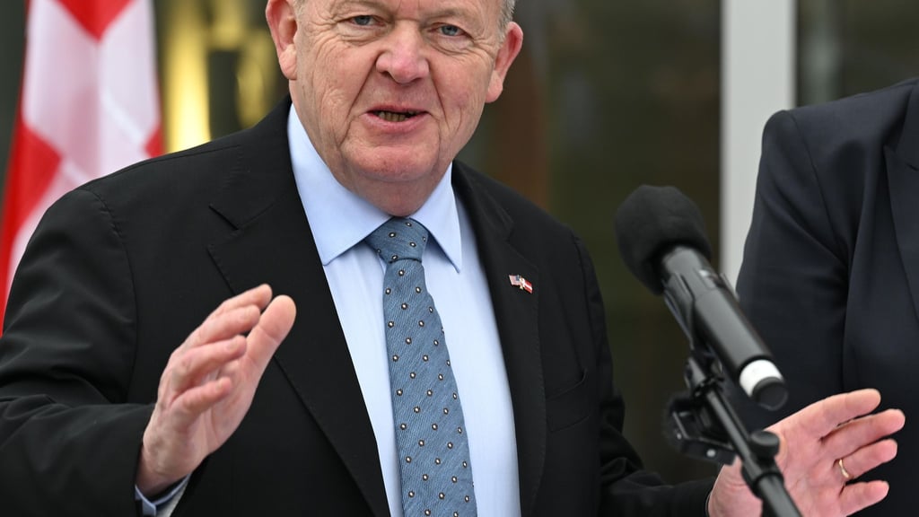 Spricht nach einem Treffen mit US-Außenminister Marco Rubio und US-Vizepräsident JD Vance in Washington davon, dass eine „fundamentale Meinungsverschiedenheit“ zwischen den Parteien bestehe - der dänische Außenminister Lars Løkke Rasmussen.