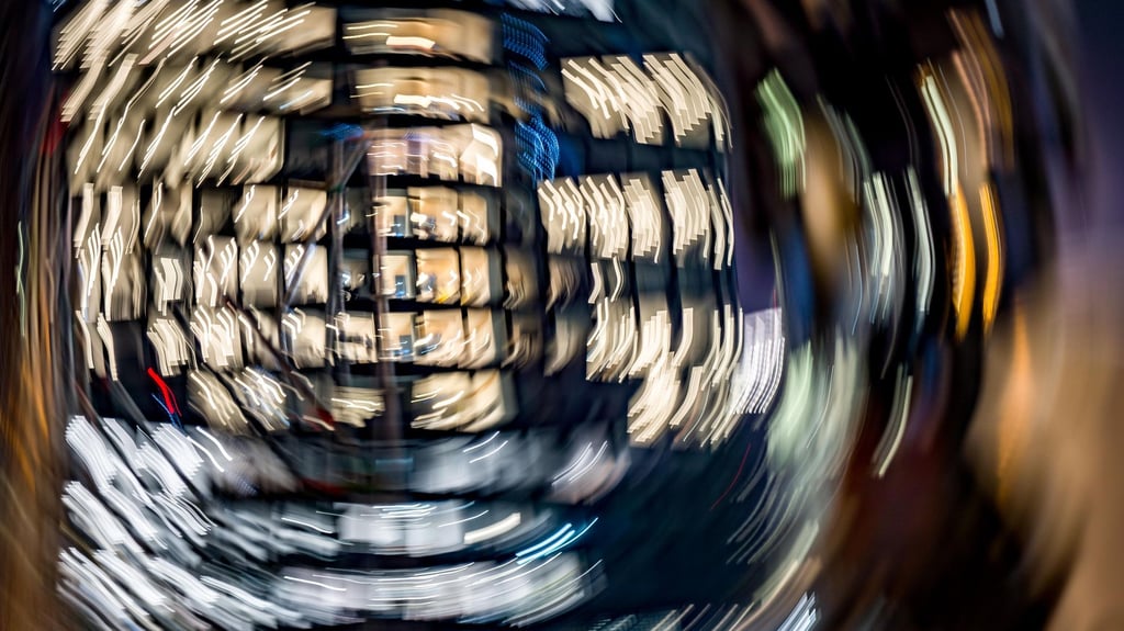 Viele Mütter würden bei besseren Möglichkeiten länger arbeiten. (Illustration)