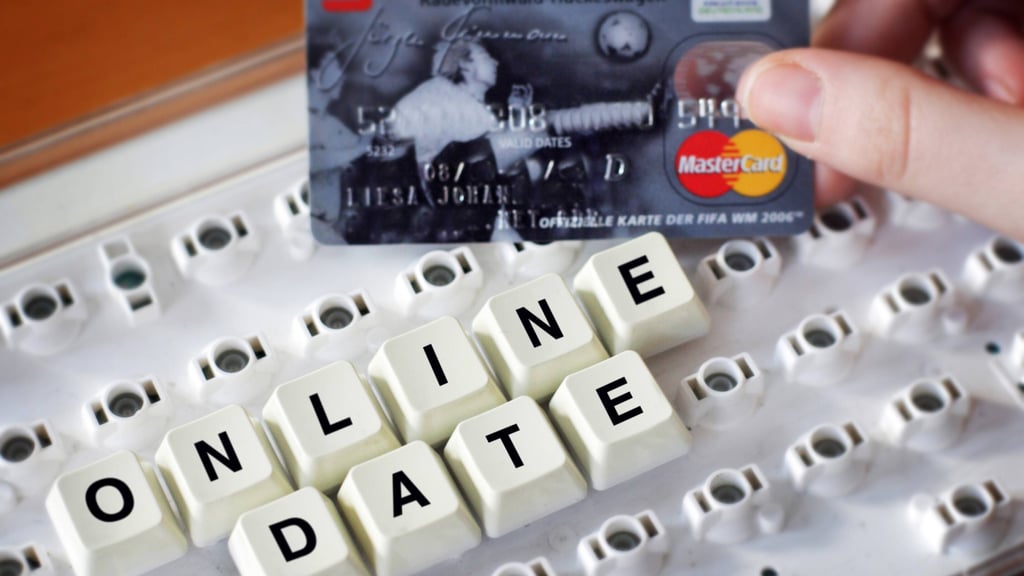 Eine 66-jährige Magdeburgerin hat durch sogenanntes Love Scamming eine hohe Geldsumme verloren.