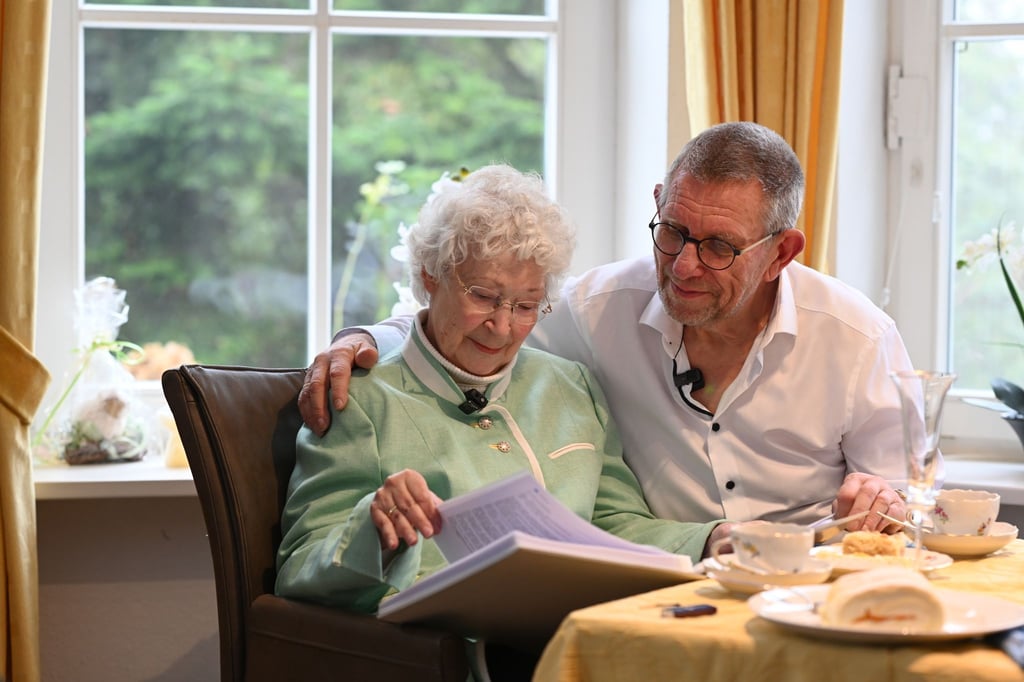 Eine Partnerschaftsbörse hat Ellen (80) und Johan (78) van Dijk zusammengebracht.