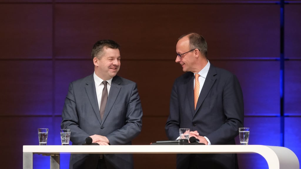 Merz würde am ehesten das Arbeitszeitgesetz streichen.