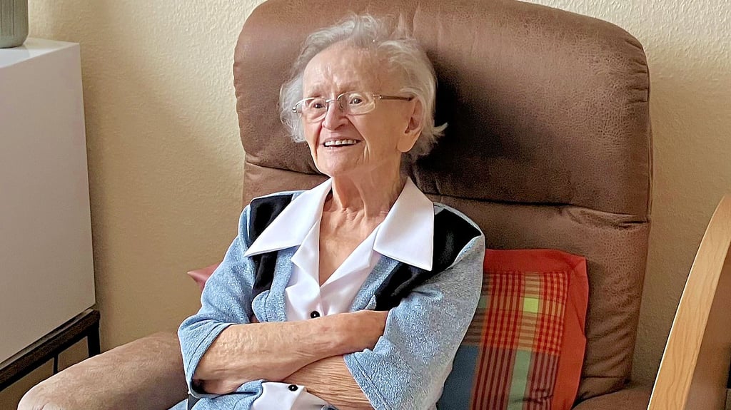 Erika Meißner blickt auf ein langes Leben zurück. Bewegung für Körper und Geist hält sie fit. 