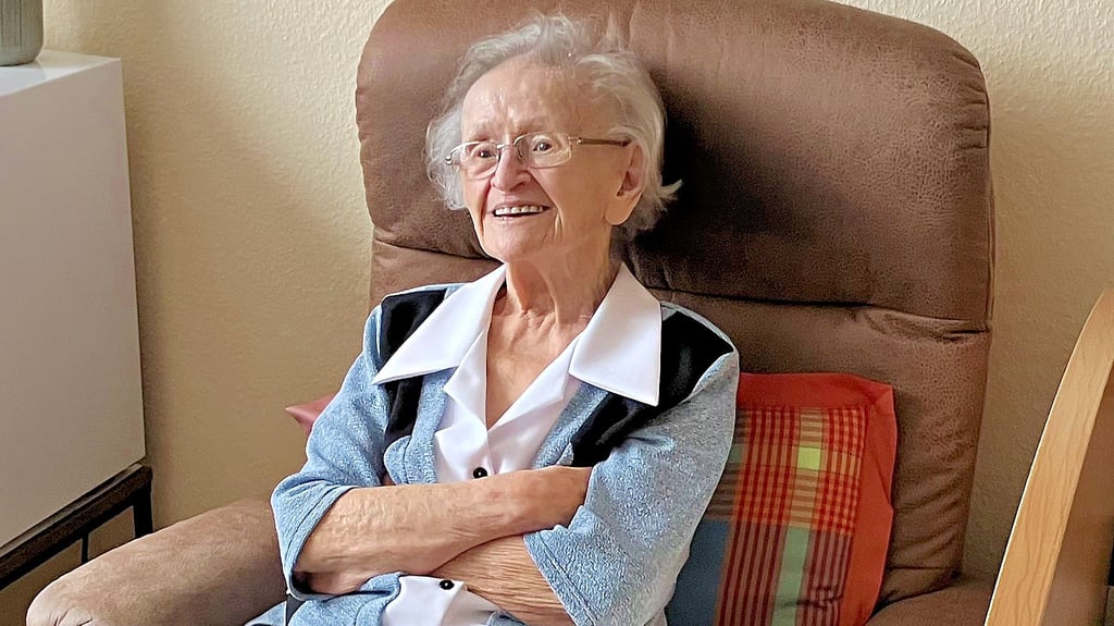 Erika Meißner blickt auf ein langes Leben zurück. Bewegung für Körper und Geist hält sie fit. 