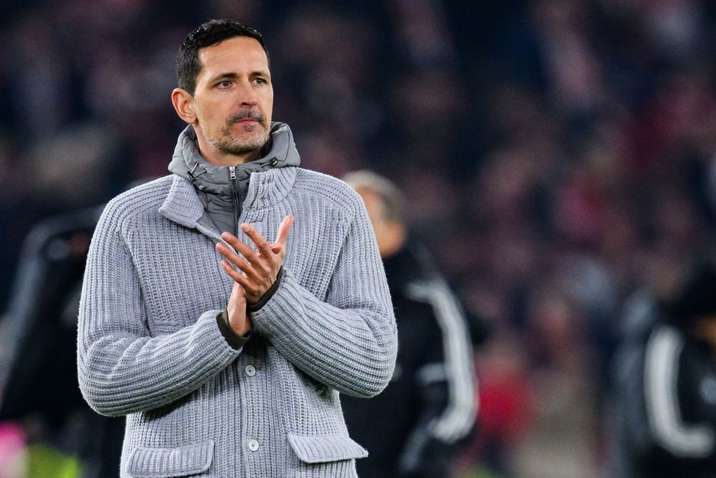 Frankfurts Trainer Dino Toppmöller erwartet von seiner Mannschaft in Bremen eine Reaktion.