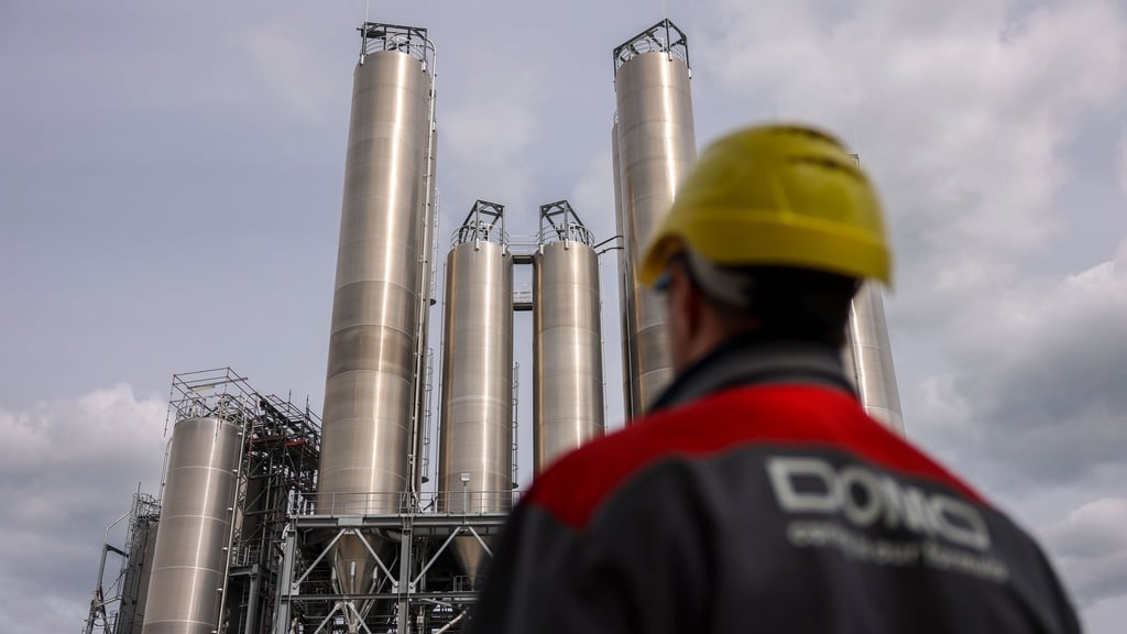 Durch die Hilfe des Landes bleibt mehr Zeit, um einen Investor für den Domo-Standort in Leuna zu finden. (Archivbild)