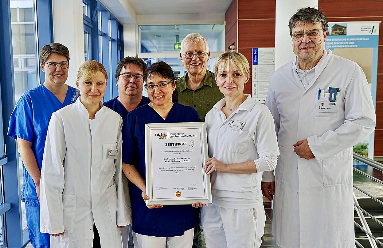 Ernährungsmedizinische Schwerpunktabteilung: Schneller gesund mit richtiger Ernährung: Städtisches Klinikum Dessau erhält als Erstes im Land Zertifikat