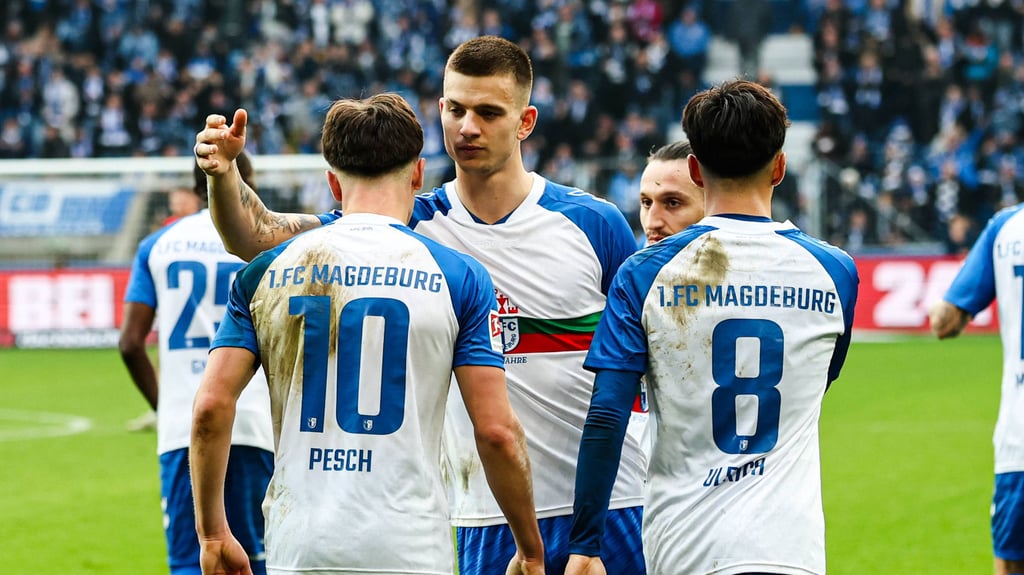 Wird wohl auch gegen Eintracht Braunschweig in der Startelf stehen: Magdeburgs Torjäger Mateusz Zukowski (Mi.).