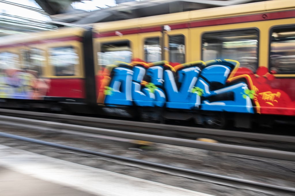 In Berlin und Brandenburg gab es eine Razzia gegen mutmaßliche Graffiti-Sprayer. (Archivbild)