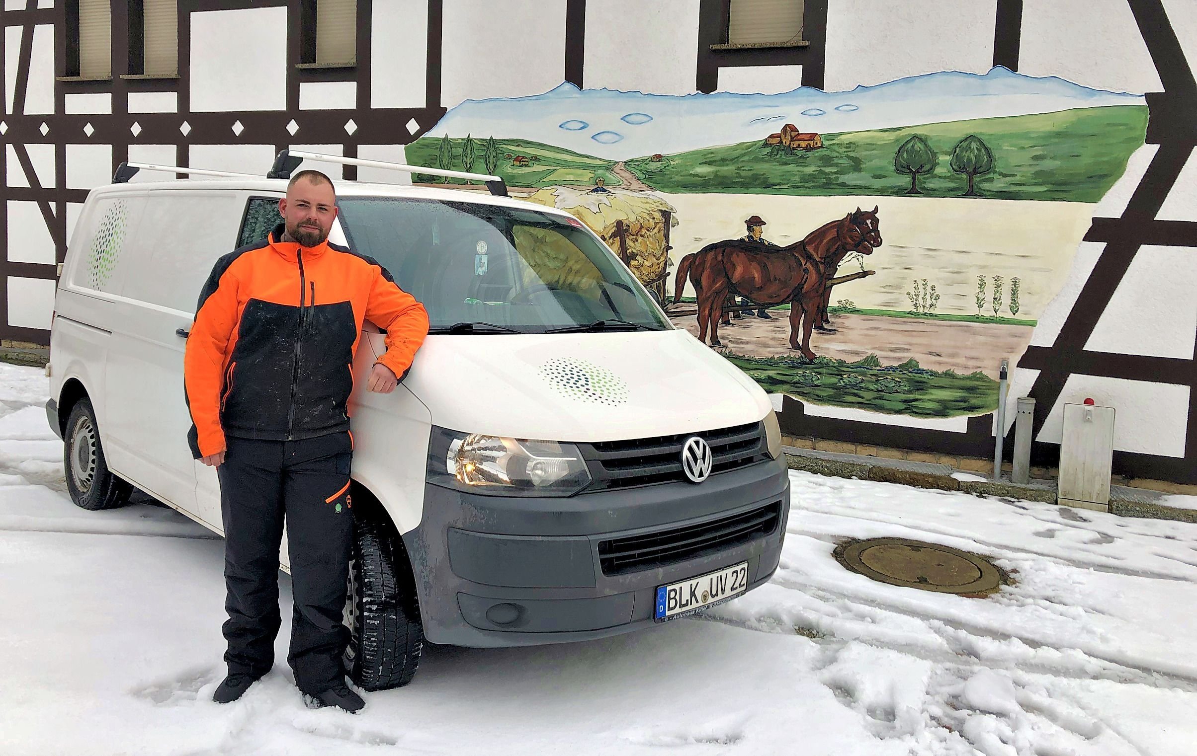 Privatwirtschaft im Burgenlandkreis: Nach Schicksalsschlag: Wie der neue Chef Gartenbaufirma im Burgenlandkreis auf Kurs halten will