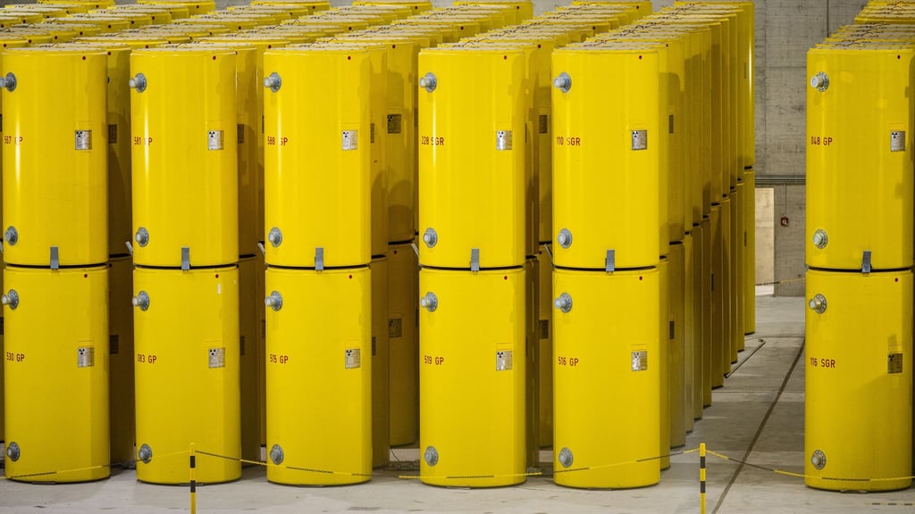 Der Transport der 152 Castoren von Jülich nach Ahaus kann sich über eine lange Zeit hinziehen. (Archivbild)