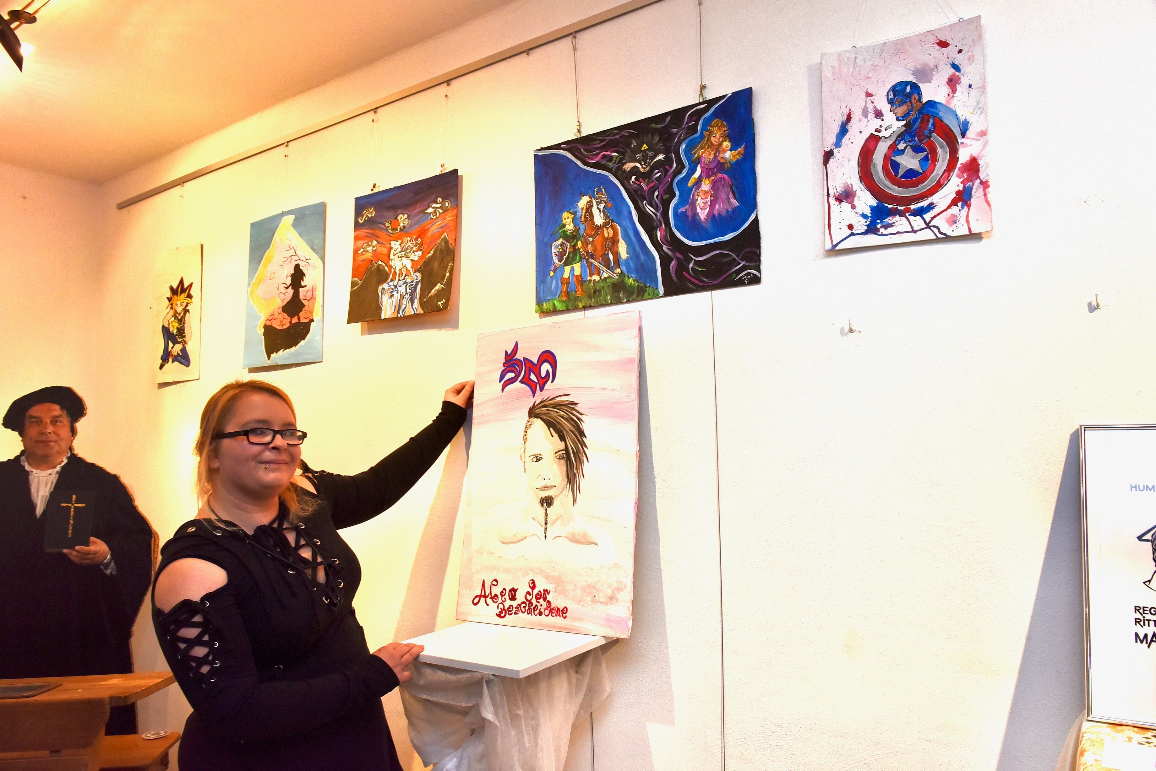 Mansfelder Tourist-Information: Farbenfrohe Premiere: Warum das Herz einer jungen Hobby-Malerin an Japan hängt