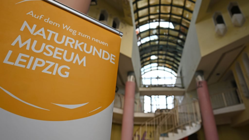 Im ehemaligen „Bowlingtreff“ am Leipziger Wilhelm-Leuschner-Platz soll das neue Leipziger Naturkundemuseum entstehen.