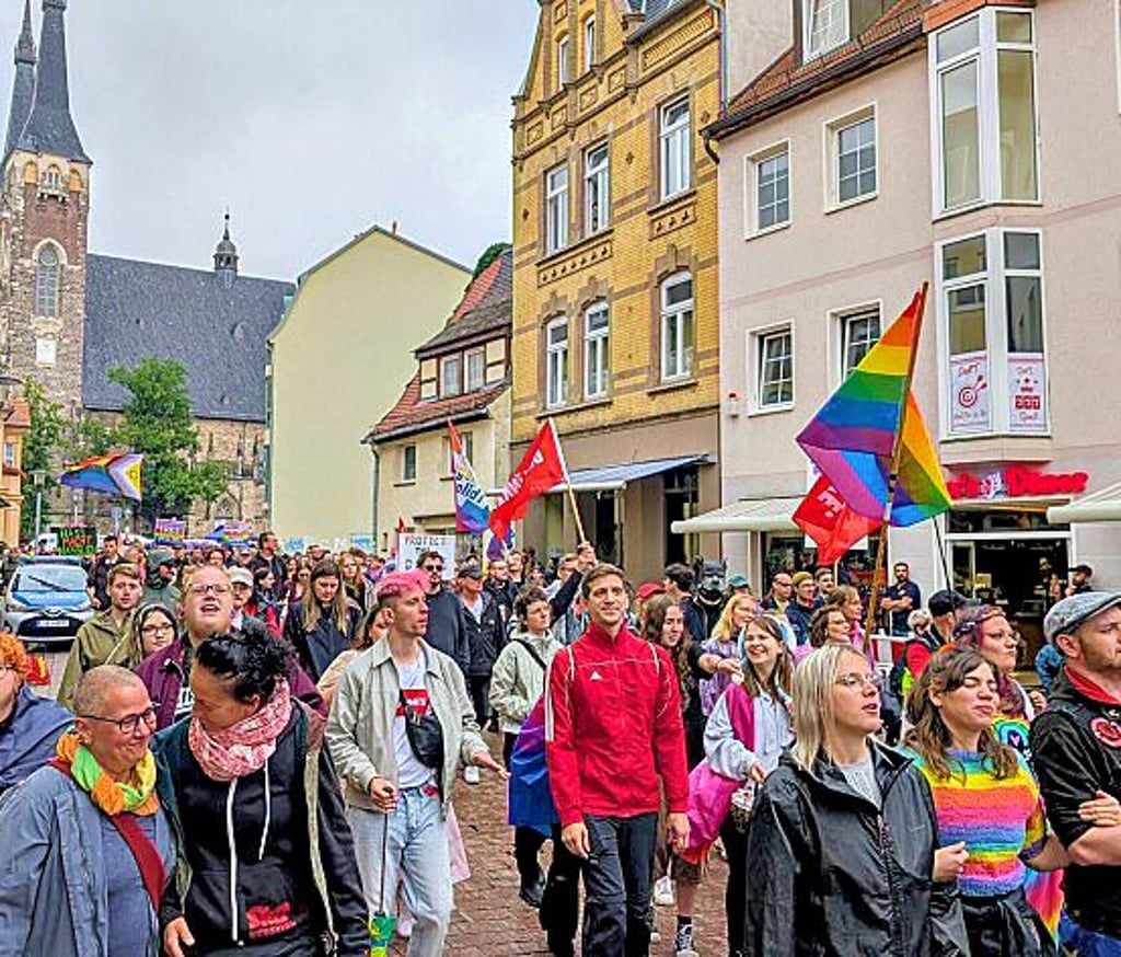 Der „Christopher Street Day“ (CSD)  2025 in Köthen hat am 12. Juli stattgefunden.