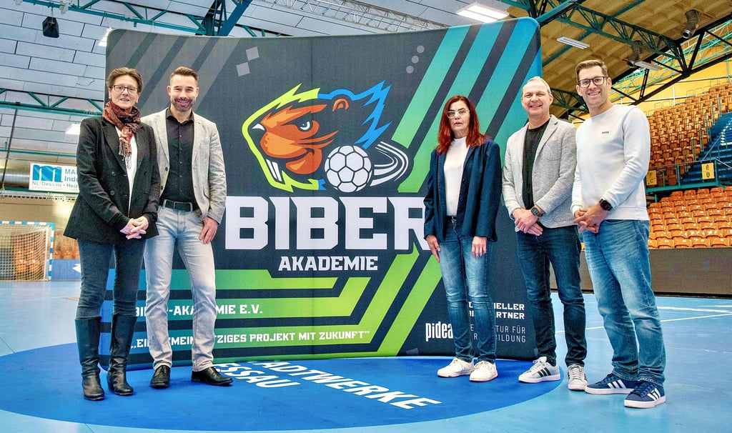 Die Biber-Akademie hat einen neuen Vorstand. Im gehören an (v.l.n.r.): Anja Schneider (stellvertretende Vorsitzende), Randolph Hoffmann (Vorsitzender), Sylva Ostholt-Landgraf, Christian Ehrlich und Timo Triepel. 