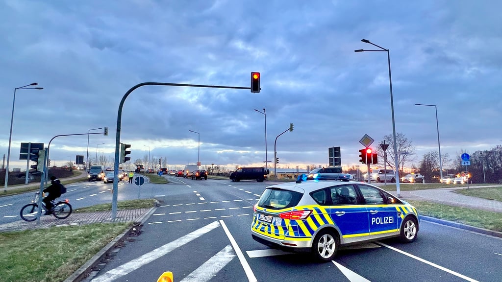 Im Bereich der Alten Landebahn kann es am Freitag zu Behinderungen kommen. 
