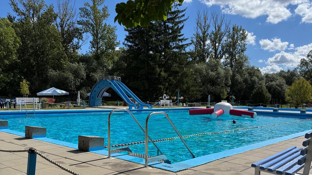 Die Vorbereitungen für die Saison 2026 im Freibad Zilly sind bereits angelaufen.
