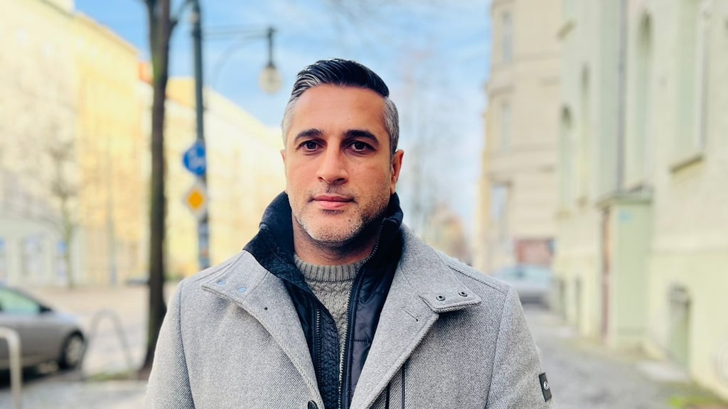 Der ehemalige Diskuswerfer und Kanute Ali Ghardooni lebt seit 2004 in Magdeburg. 2008 belegte er bei den Paralympics im Diskus den vierten Platz.