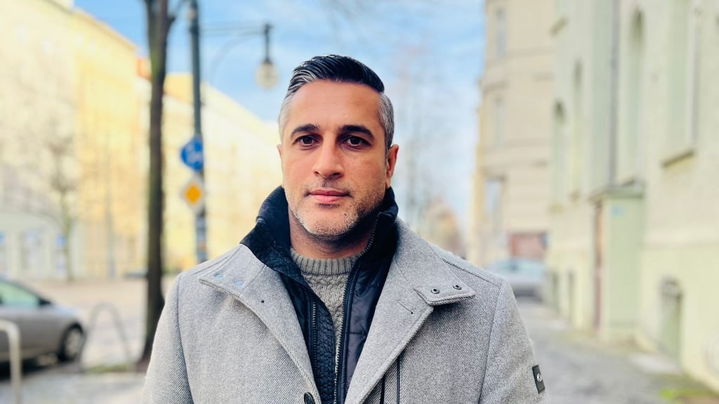 Der ehemalige Diskuswerfer und Kanute Ali Ghardooni lebt seit 2004 in Magdeburg. 2008 belegte er bei den Paralympics im Diskus den vierten Platz.