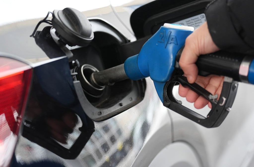 Sprit, Strom und Gas waren nach Berechnungen des Bundesamtes im Dezember günstiger als ein Jahr zuvor. (Symbolbild)