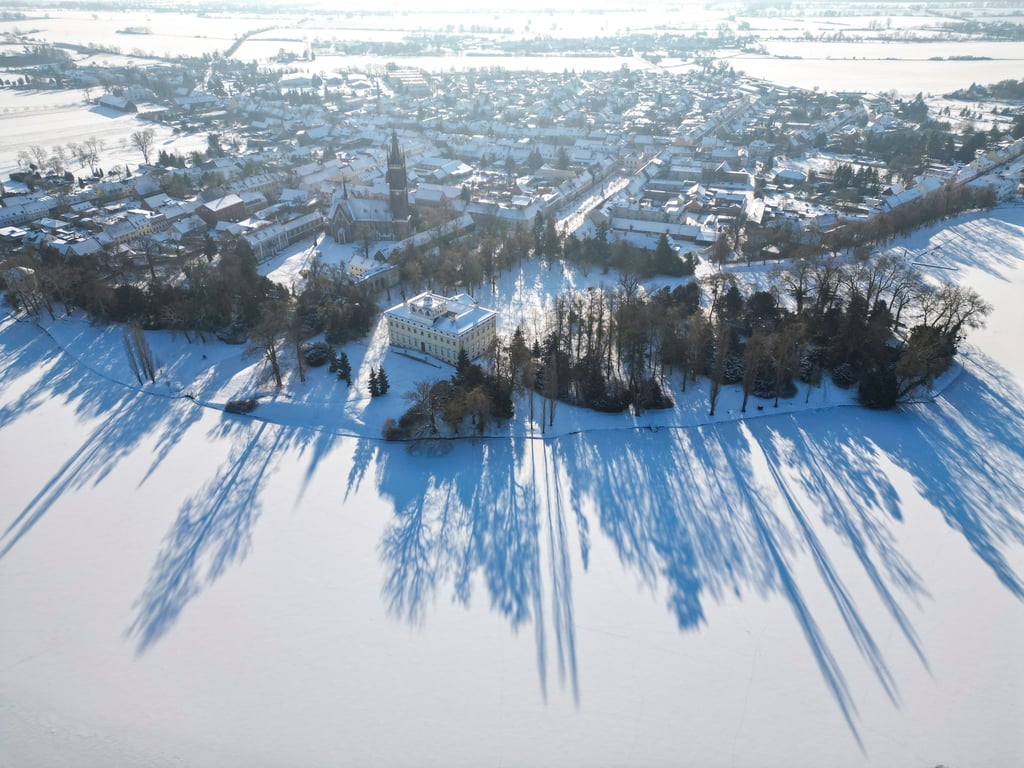 Wunderschön für Spaziergänger: der Winter im Gartenreich Dessau-Wörlitz.
