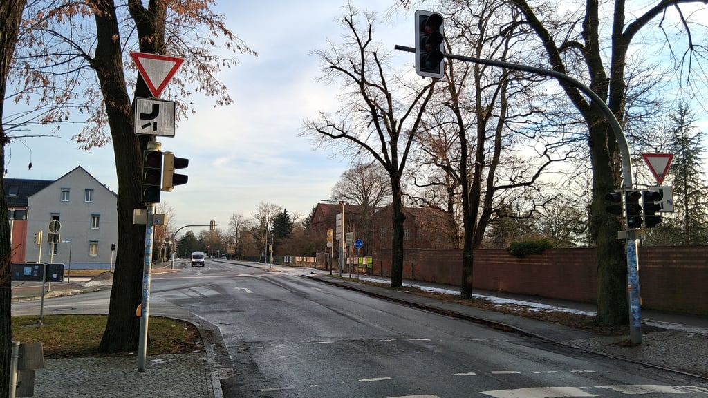 Die Ampeln sind aktuell defekt.