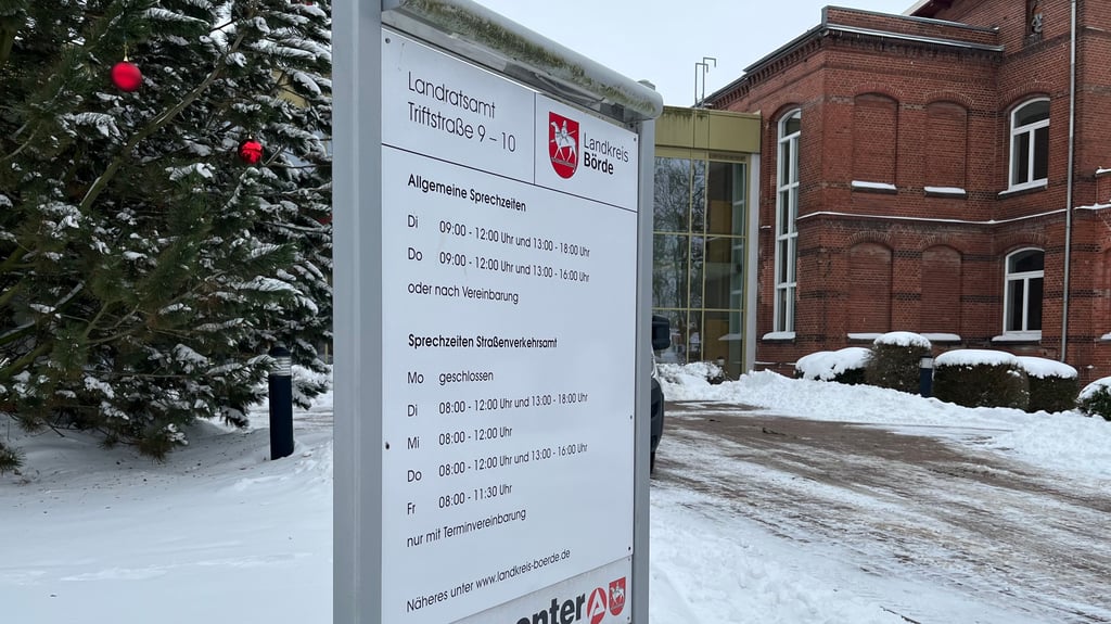 Bei der Führerscheinstelle in Oschersleben gibt es im Moment lange Wartezeiten.