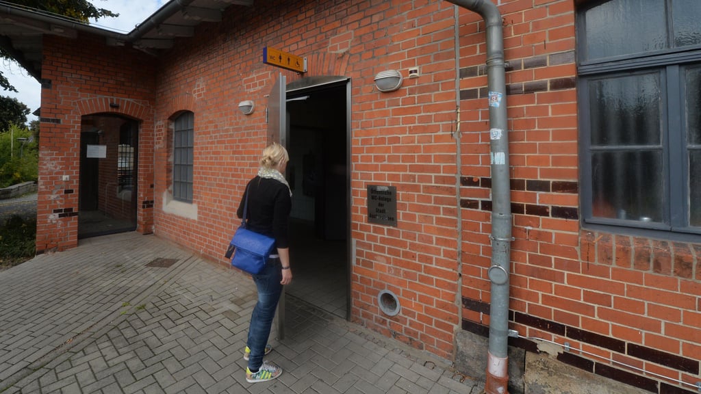 Erneut gab es Vandalismus an den Bahnhofstoiletten in Aschersleben.