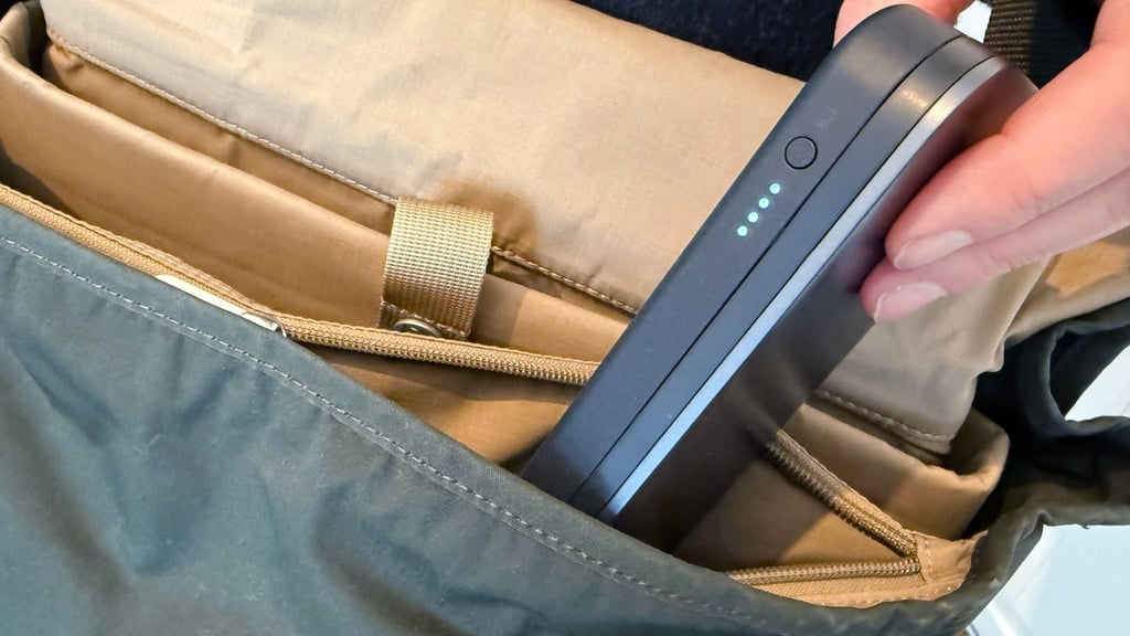 Nur noch im Handgepäck und mit maximaler Kapazität von 100 Wattstunden: Lufthansa begrenzt die Nutzung und Mitnahme von Powerbanks in Flugzeugen.