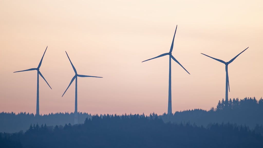 Windräder bringen Geld in kommunale Kassen (Illustration)