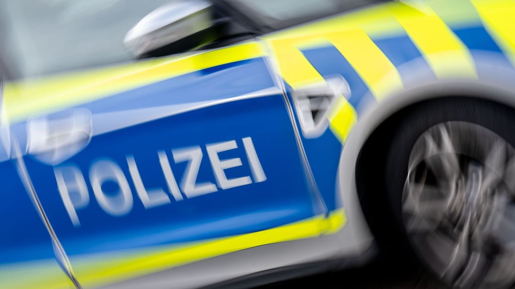 Ein 11-Jähriger in Haldensleben hatte nach einer Attacke mit einem Eisblock ein blutiges Gesicht.