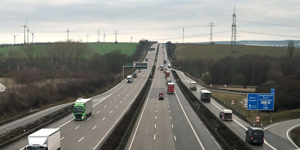 Heute bleibt es meist trocken, Glätte ist nur noch vereinzelt ein Thema. (Archivbild)