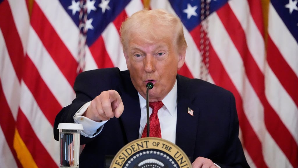 Bringt bei seinem Besitzanspruch auf Grönland nun auch Zölle ins Spiel - US-Präsident Donald Trump.