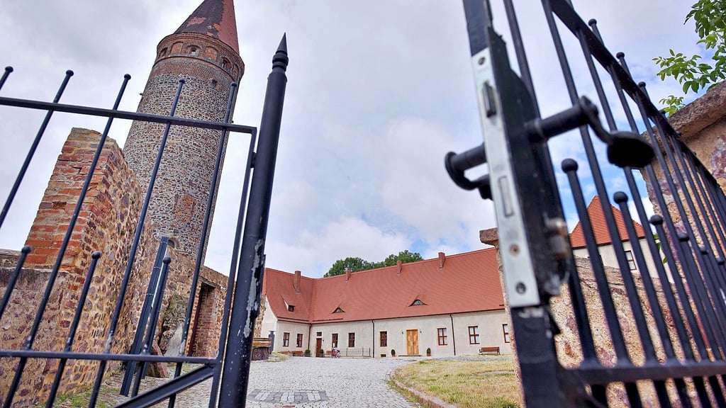Das Schloss Zörbig hat über die Jahrhunderte schon viele Menschen kommen und gehen gesehen. Seit Ende 2025 auch wieder seine Leiterin. 