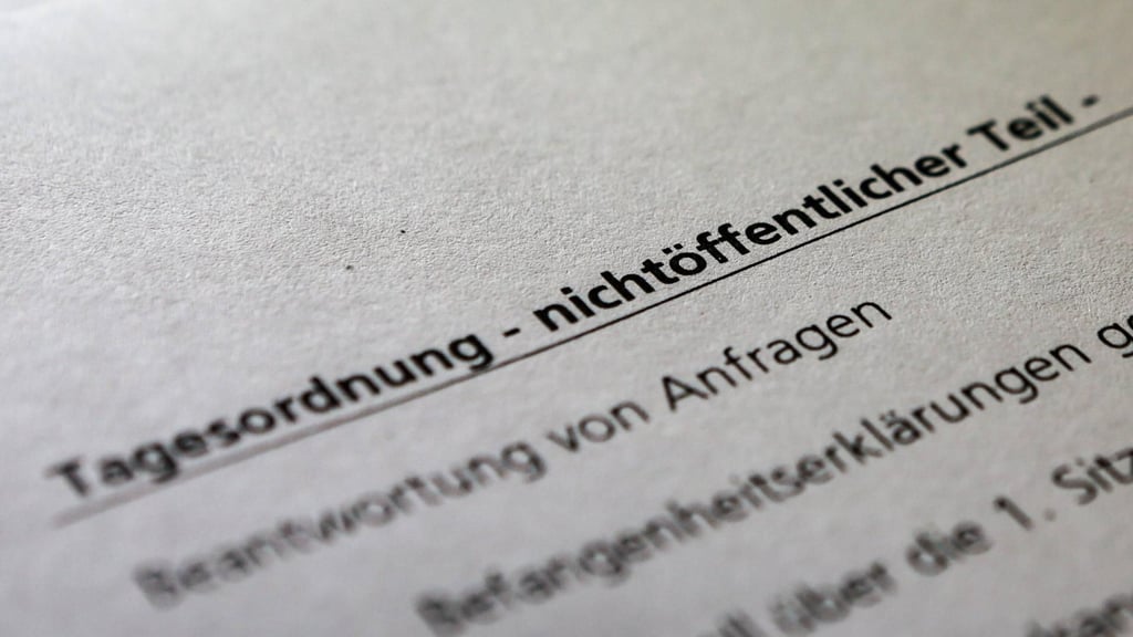 Halten die Beschlüsse, die auf einer Sondersitzung des Jerichower Stadtrates gefasst wurden, einer rechtlichen Prüfung stand? Die Kommunalaufsicht soll der Sache nachgehen.