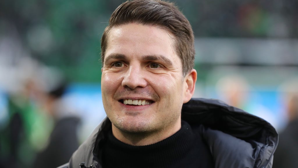 Auf Stürmersuche: Wolfsburgs Sportdirektor Pirmin Schwegler.