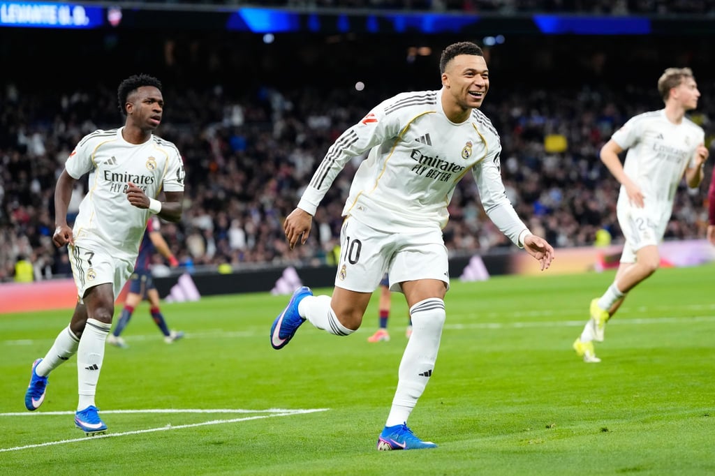 Kylian Mbappé brachte Real Madrid per Elfmeter gegen Levante in Führung.