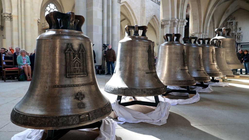 2023 waren im Magdeburger Dom fünf neu gegossene Glocken für das Domgeläut eingeweiht worden. (Archivbild)