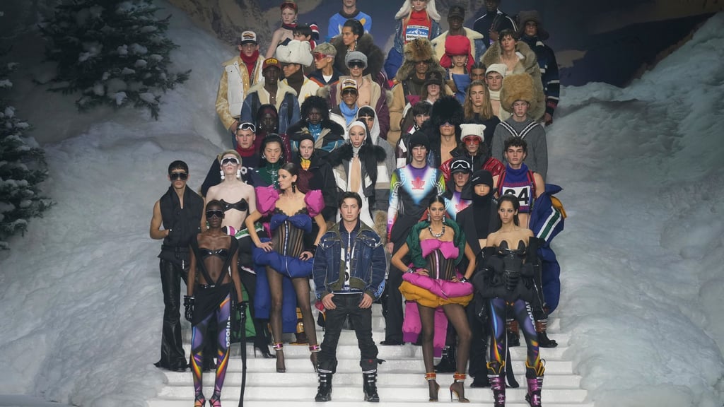 Der kanadische Schauspieler Hudson Williams (Mitte) gab bei der Modewoche in Mailand sein Debüt auf dem Laufsteg.