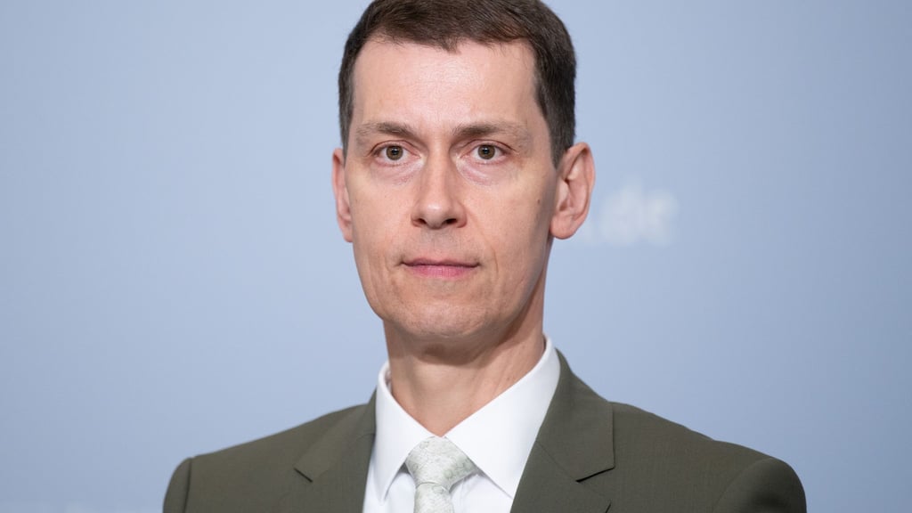 Der Präsident der Landesdirektion Sachsen, Béla Bélafi, hält eine tiefgreifende Staatsmodernisierung für möglich.(Archivbild)