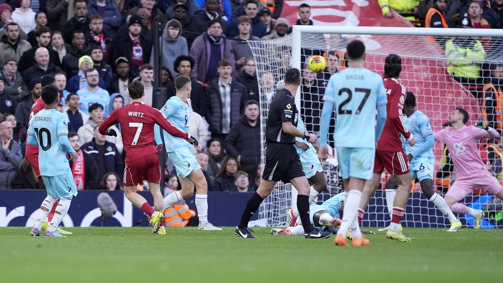 Florian Wirtz (7) traf mit einem fulminanten Schuss zum 1:0.