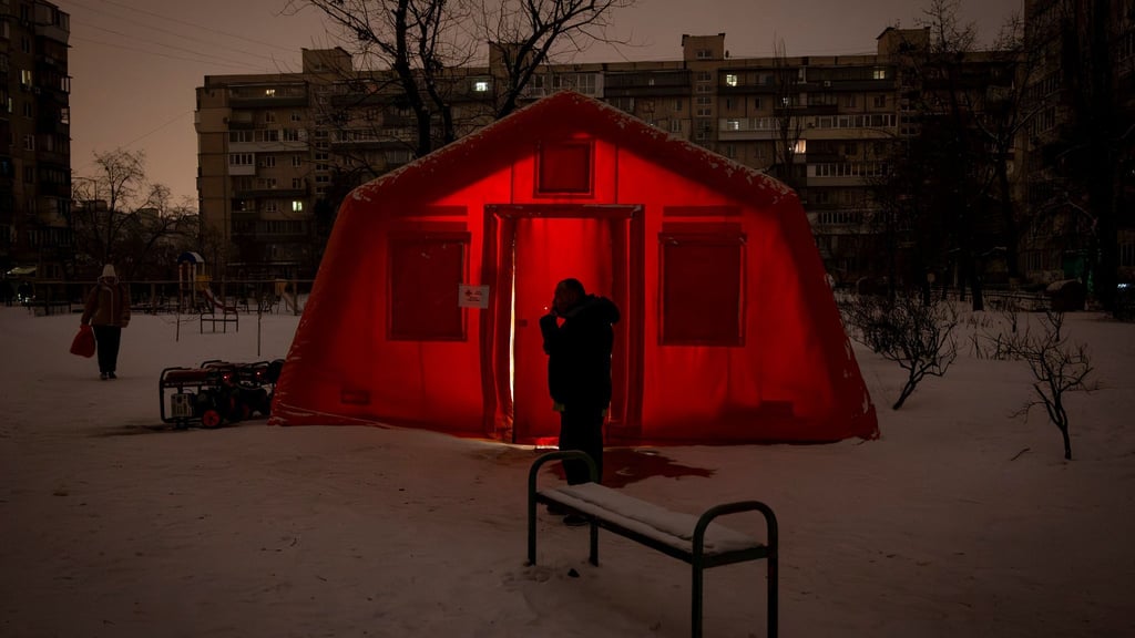 Aufwärmpunkte sind für viele Einwohner Kiews der einzige Zufluchtsort. (Archivbild)