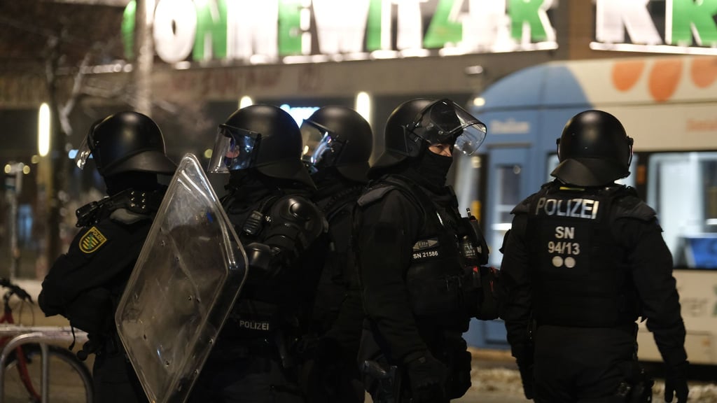 Rivalisierende Linksextremisten wollen in Leipzig demonstrieren. (Archivbild)