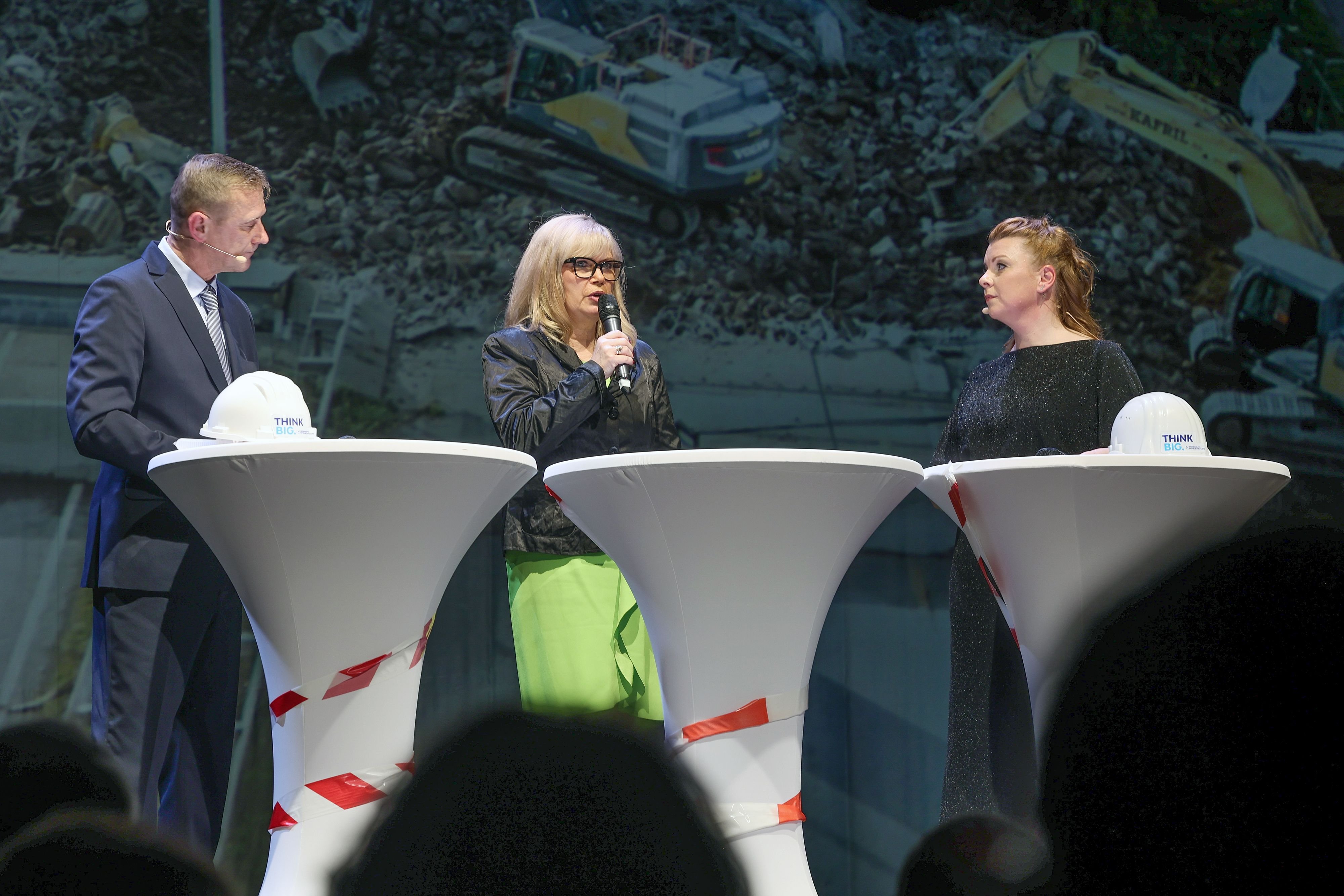 Oberbürgermeisterin im Gespräch: Simone Borris über Magdeburger Bücken, die Getec-Arena, über FCM und SCM